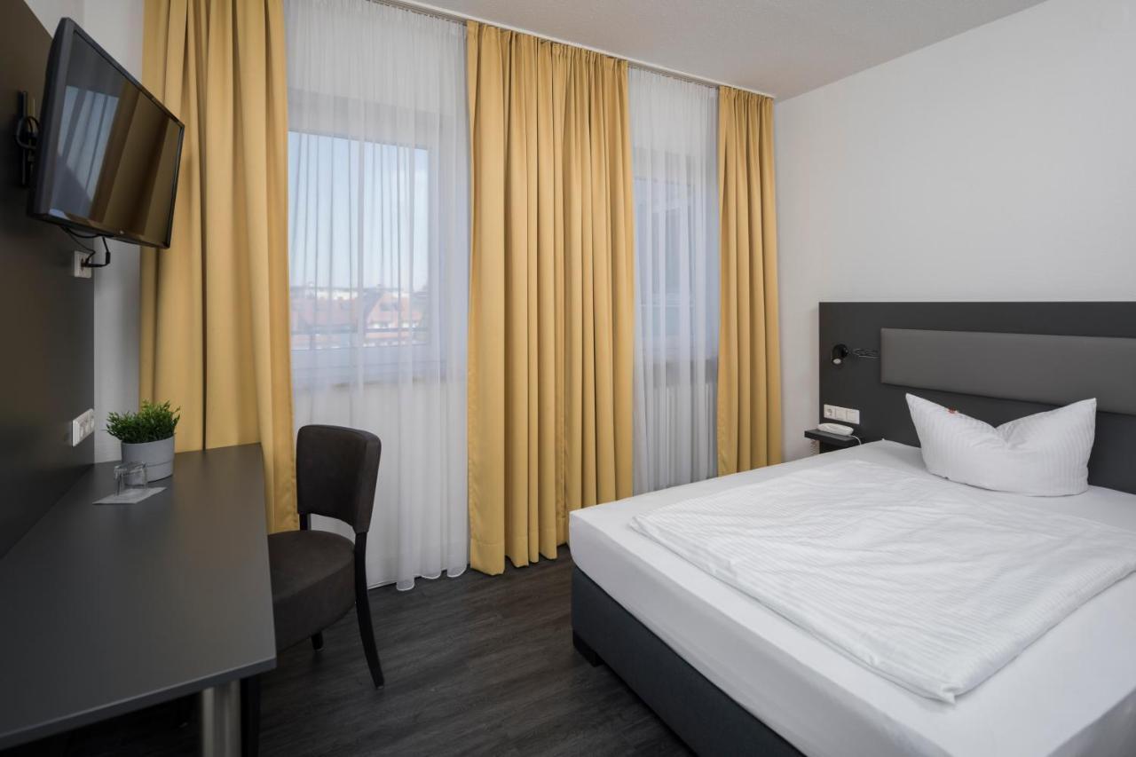Hotel Zeppelin - Das Original Friedrichshafen Ngoại thất bức ảnh