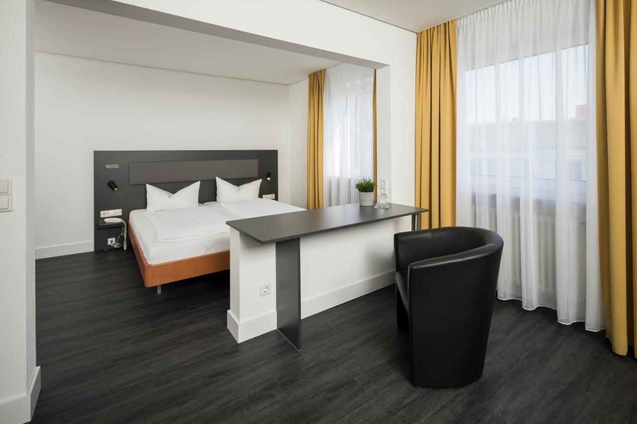 Hotel Zeppelin - Das Original Friedrichshafen Ngoại thất bức ảnh