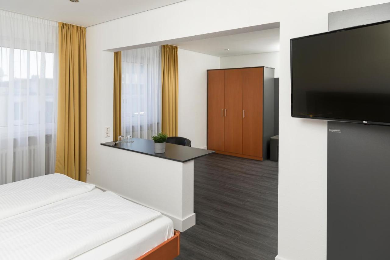 Hotel Zeppelin - Das Original Friedrichshafen Ngoại thất bức ảnh