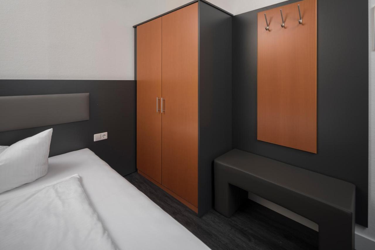 Hotel Zeppelin - Das Original Friedrichshafen Ngoại thất bức ảnh