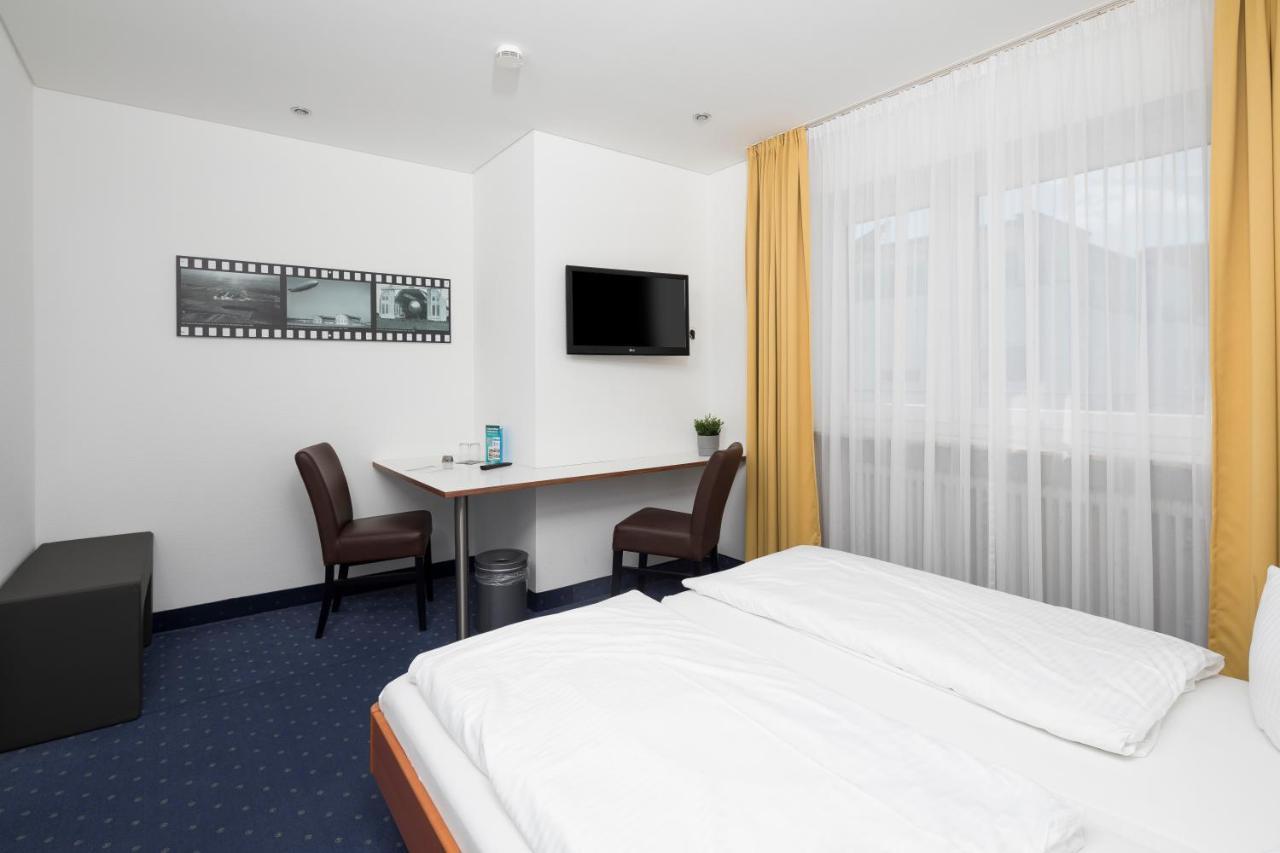Hotel Zeppelin - Das Original Friedrichshafen Ngoại thất bức ảnh