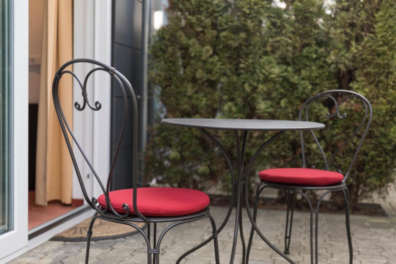 Hotel Zeppelin - Das Original Friedrichshafen Ngoại thất bức ảnh