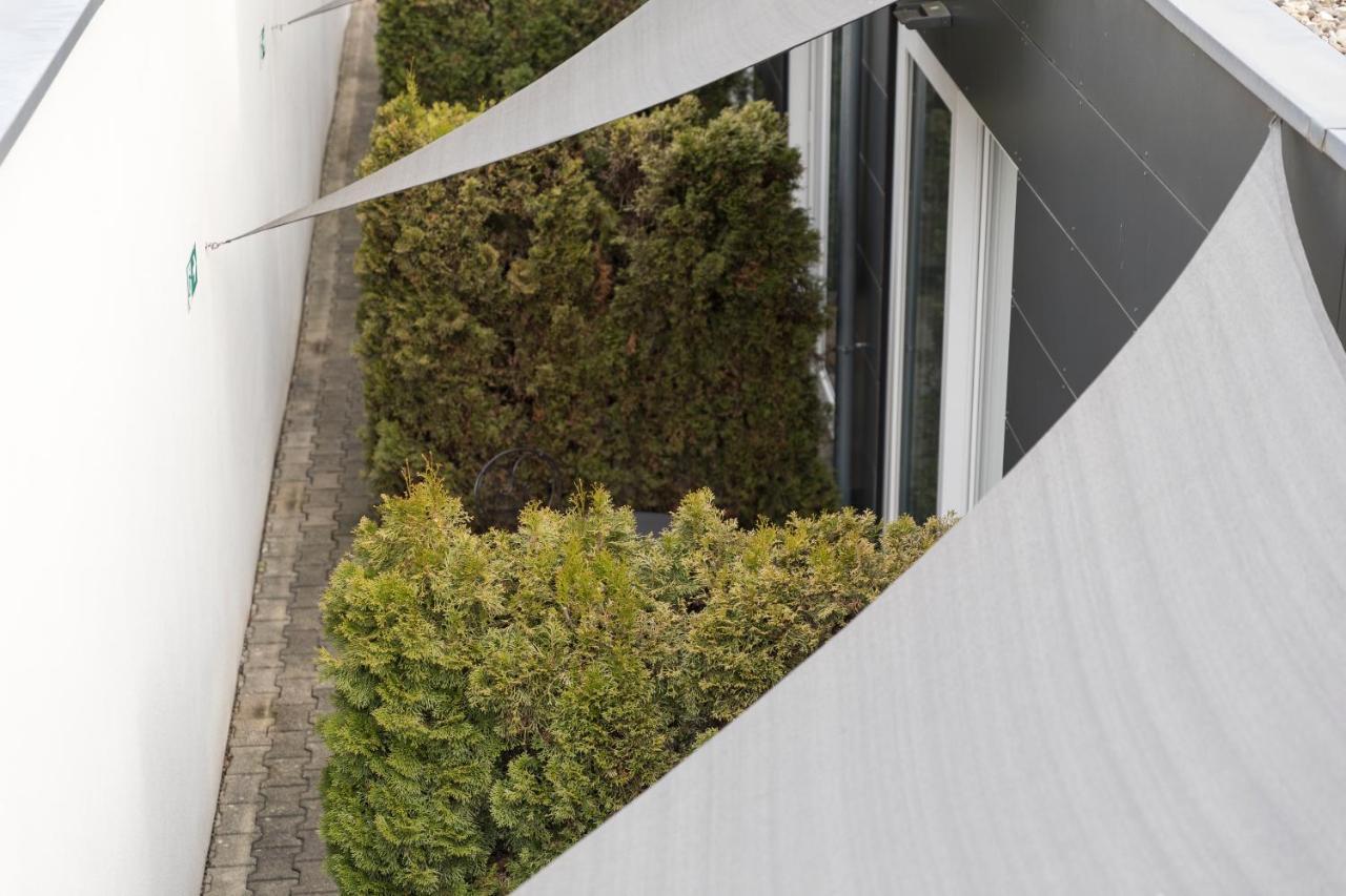 Hotel Zeppelin - Das Original Friedrichshafen Ngoại thất bức ảnh