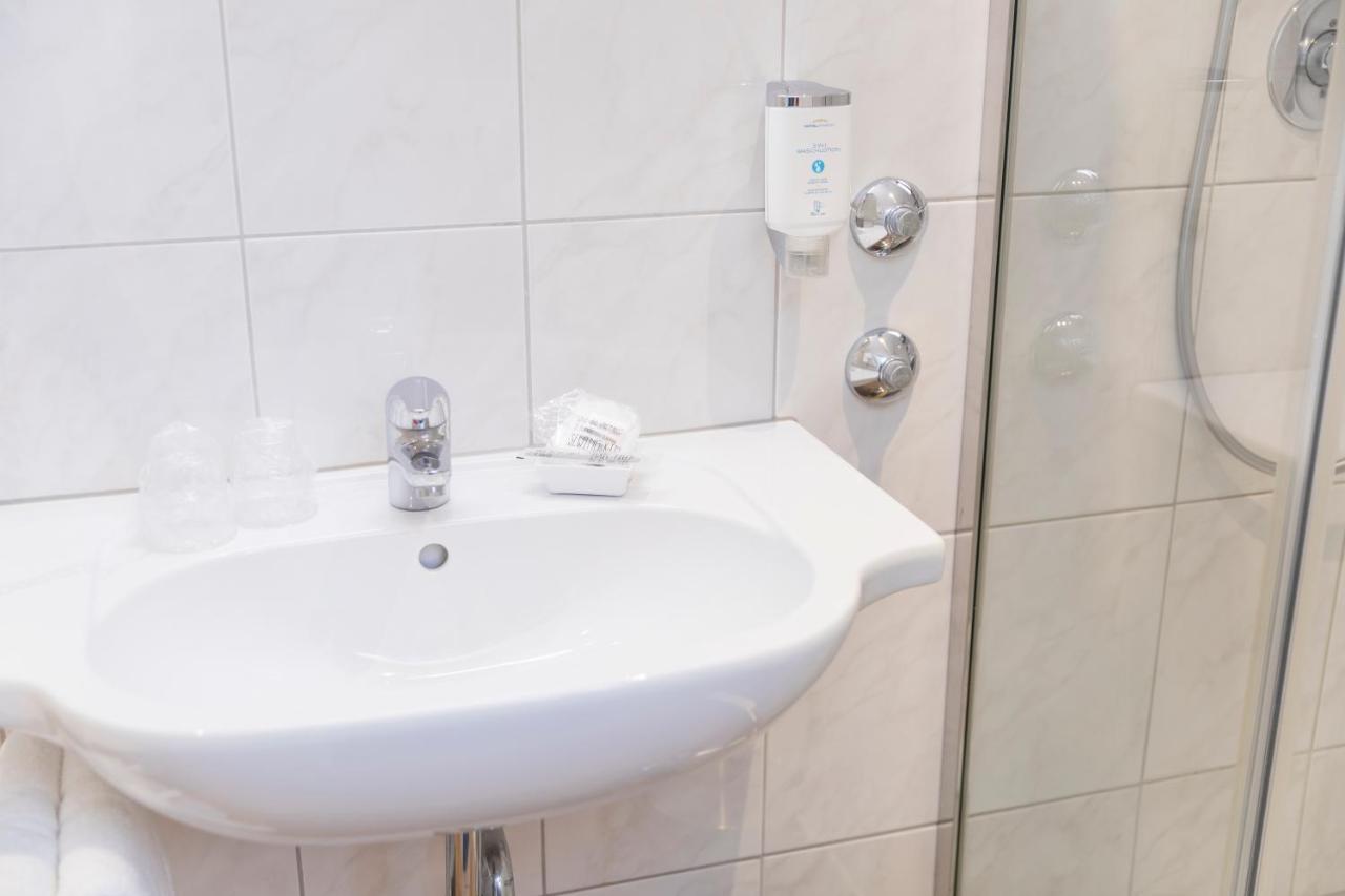 Hotel Zeppelin - Das Original Friedrichshafen Ngoại thất bức ảnh