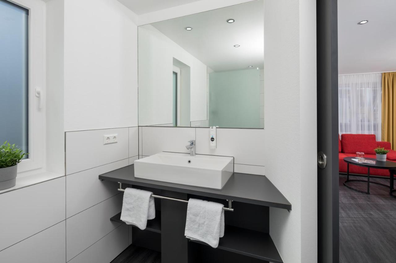 Hotel Zeppelin - Das Original Friedrichshafen Ngoại thất bức ảnh