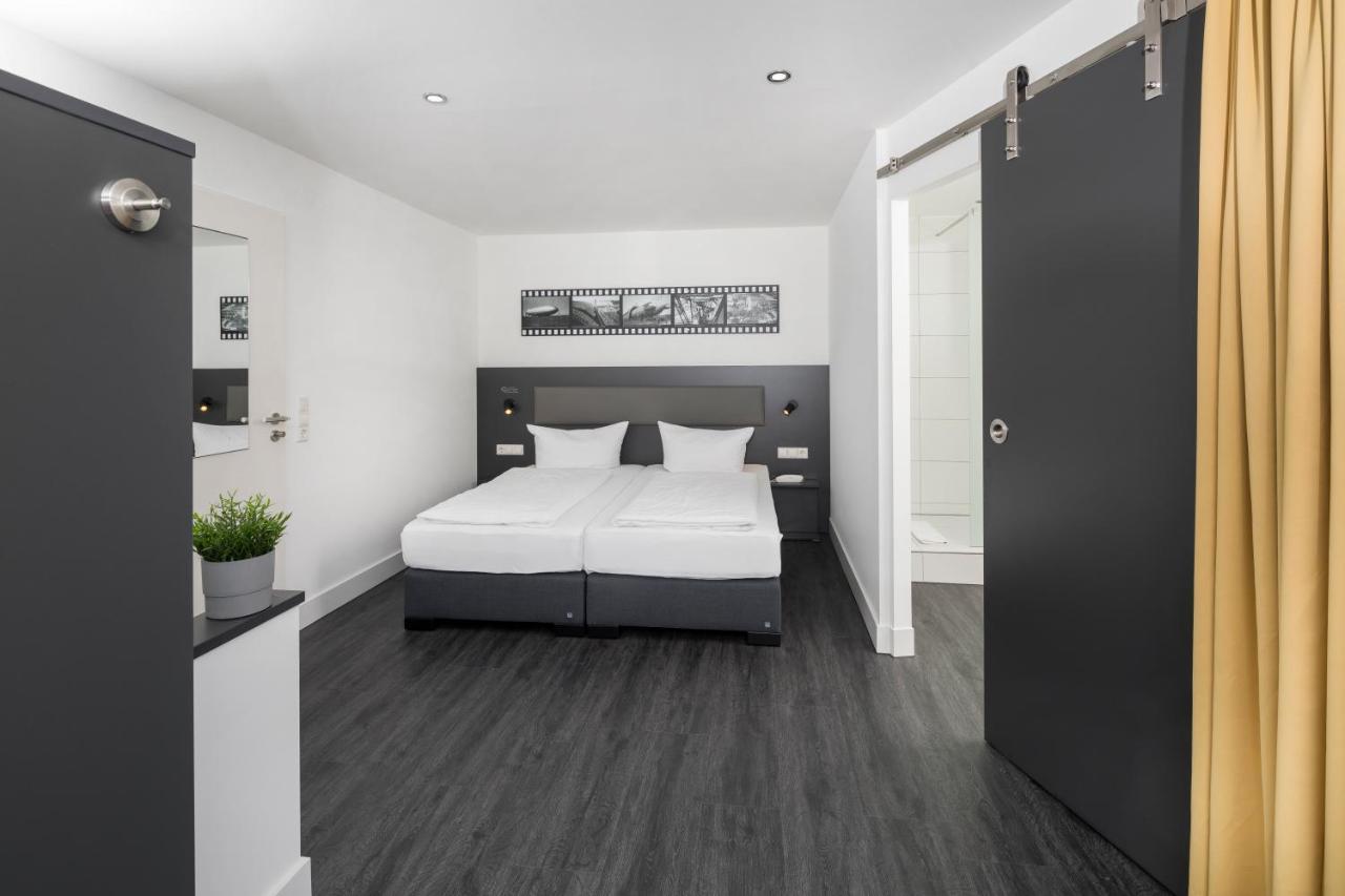Hotel Zeppelin - Das Original Friedrichshafen Ngoại thất bức ảnh