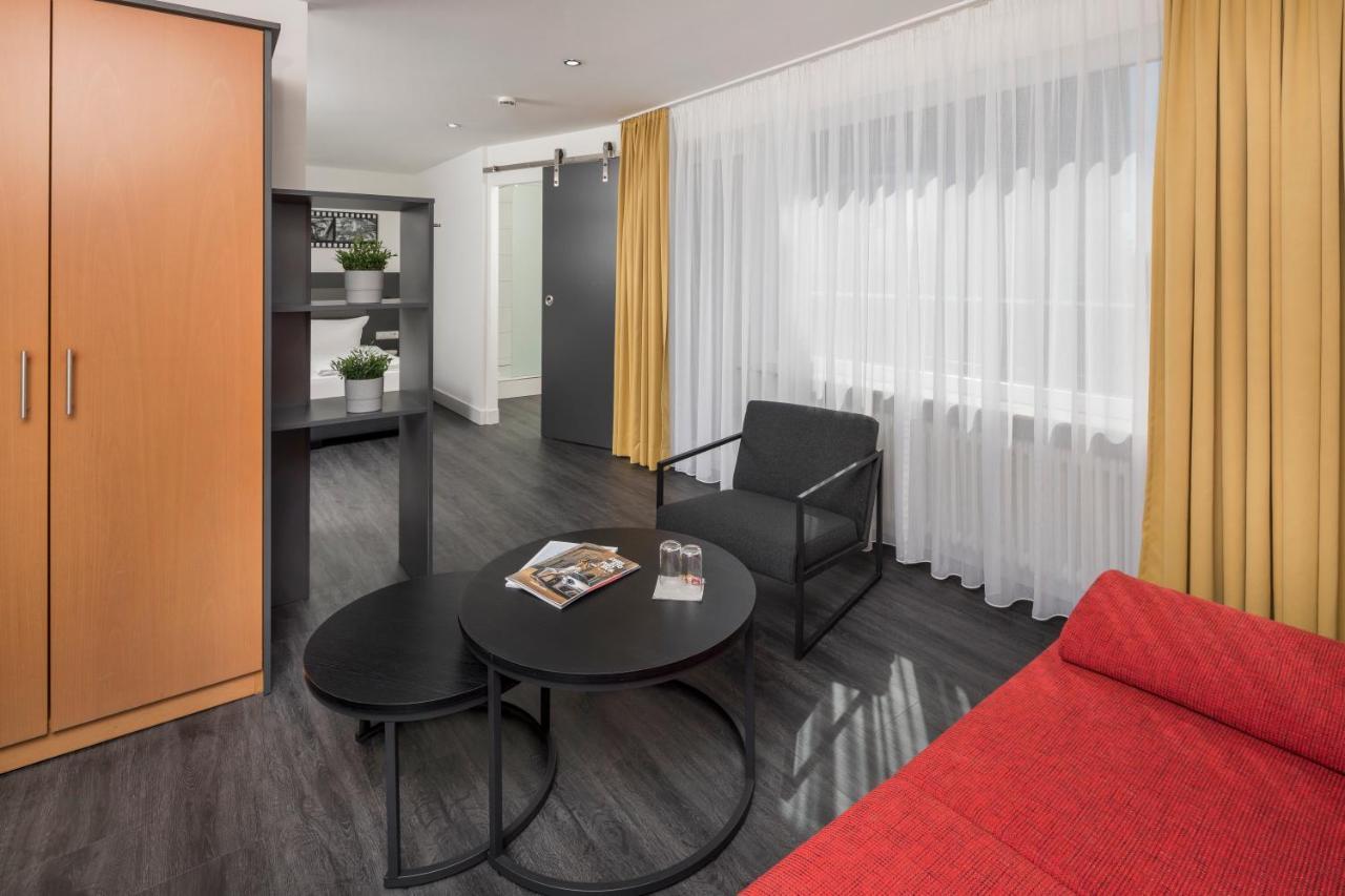 Hotel Zeppelin - Das Original Friedrichshafen Ngoại thất bức ảnh